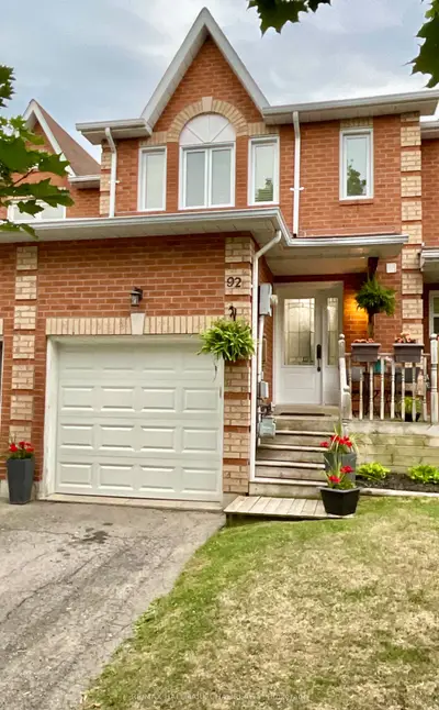 Att/Row/Townhouse in New Tecumseth