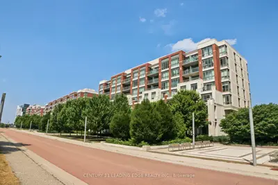 Condo Apartment in Markham