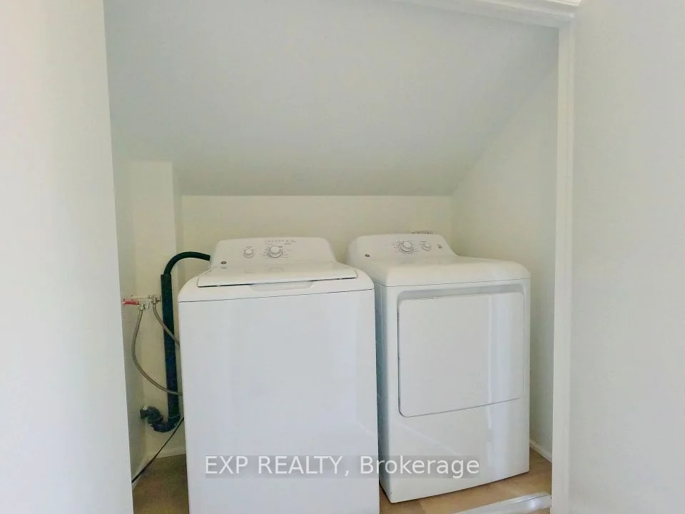 101 Roseview Avenue Upper, Richmond Hill, ON L4C 1C6