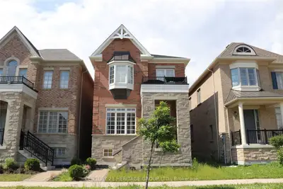 Detached in Richmond Hill