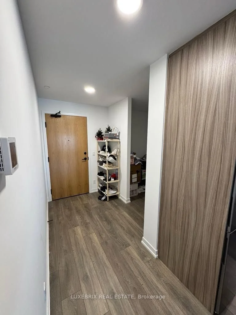 Condo Apartment in Vaughan