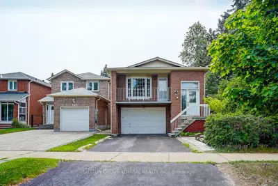Detached in Vaughan
