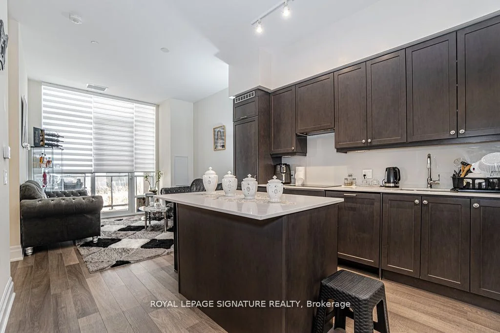 9085 Jane Street 108, Vaughan, ON L4K 0L8