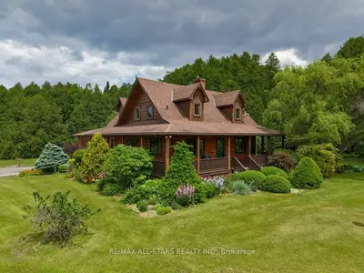 Detached in Brock
