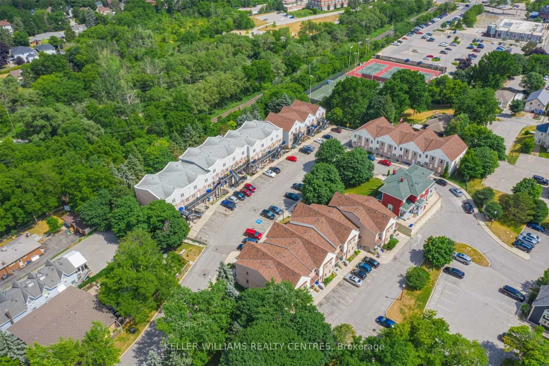 115 Main Street S 21, Newmarket, ON L3Y 8J2