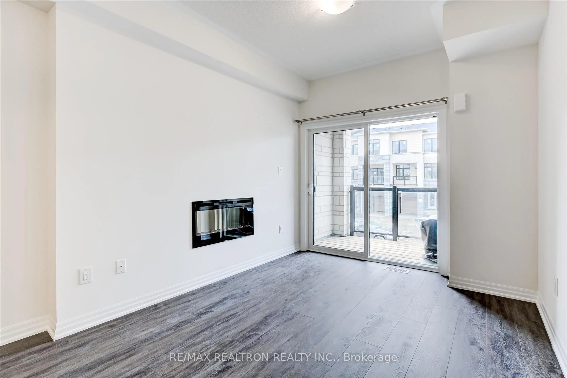 4 Delano Way, Newmarket, ON L3X 0L1