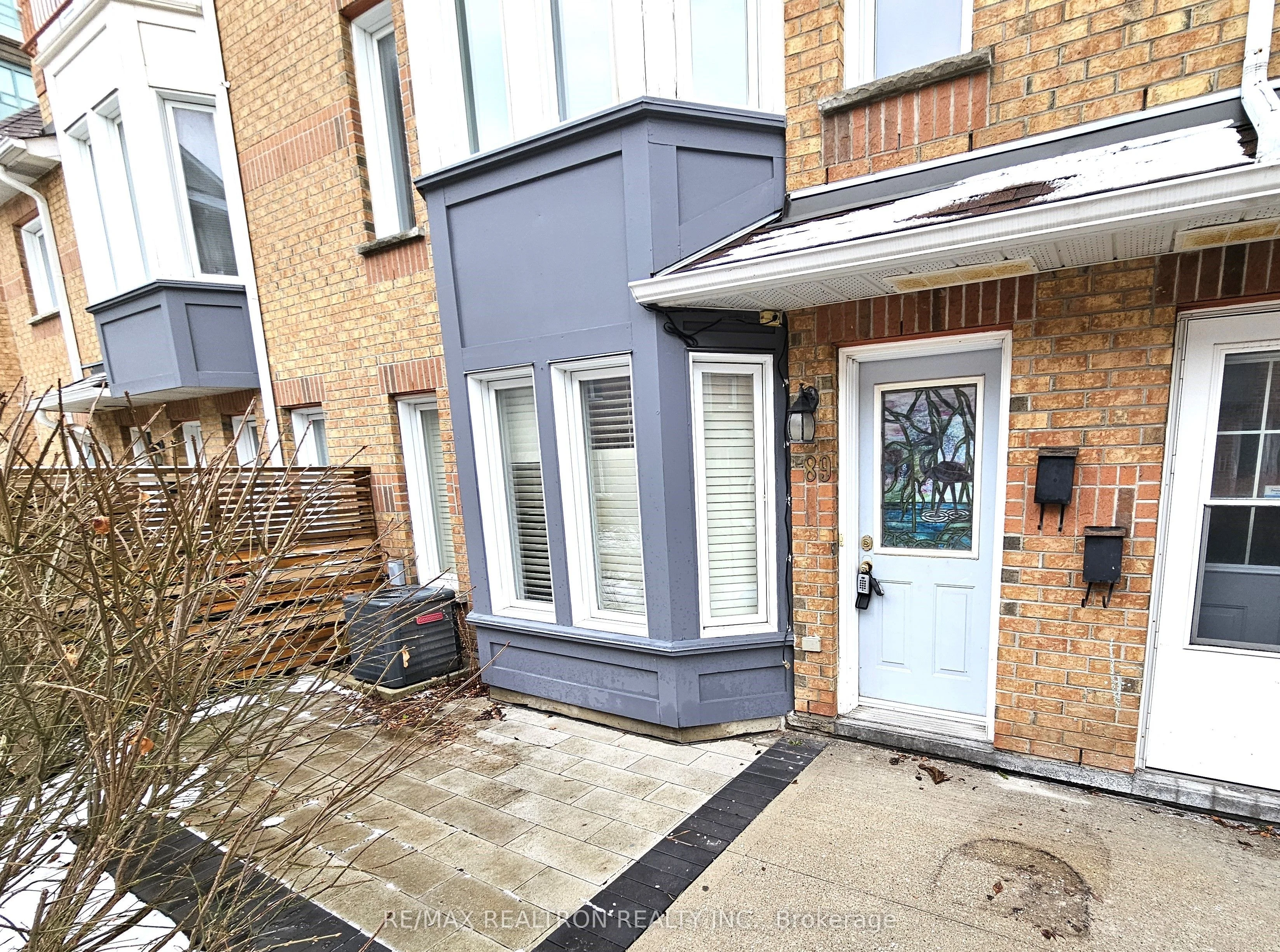 Condo Townhouse in Vaughan