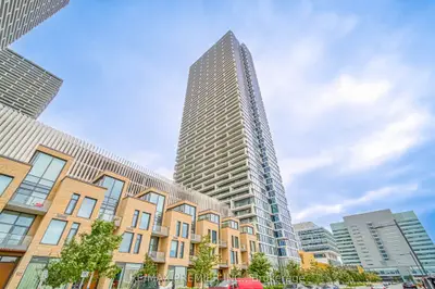 Condo Apartment in Vaughan