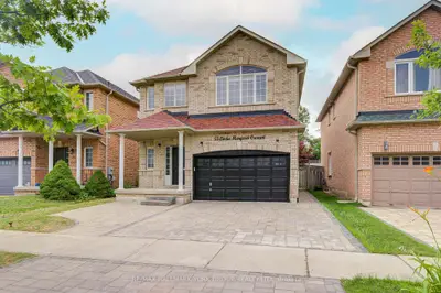 Detached in Richmond Hill