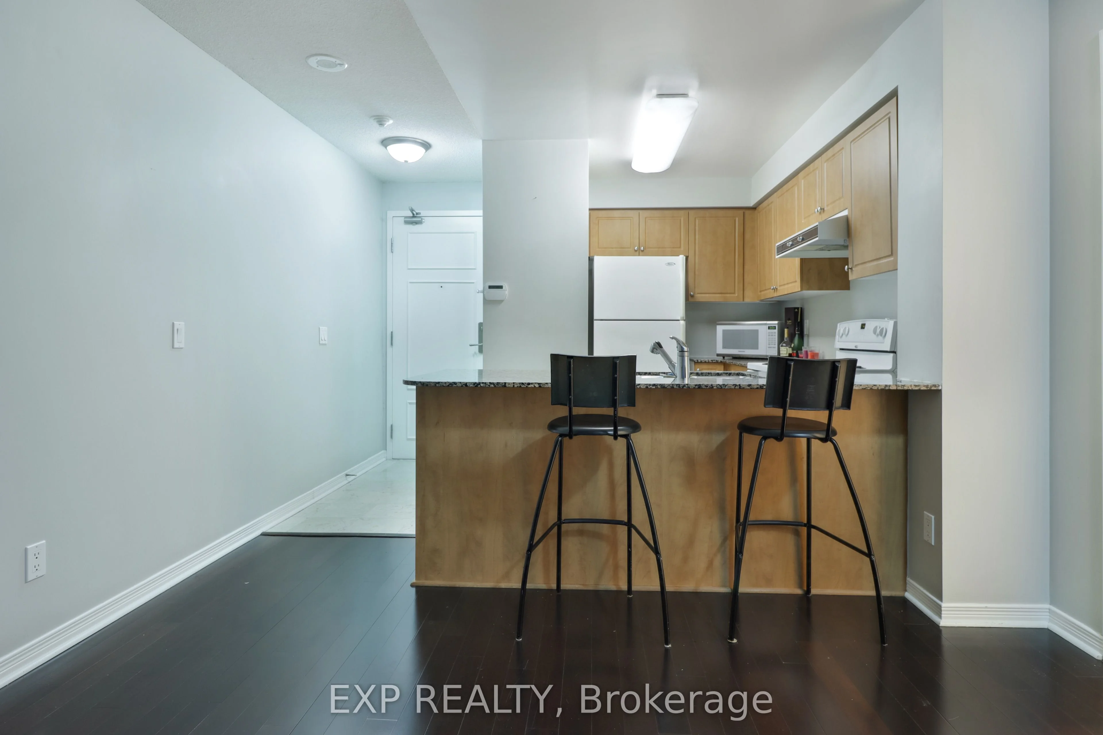 Condo Apartment in Richmond Hill