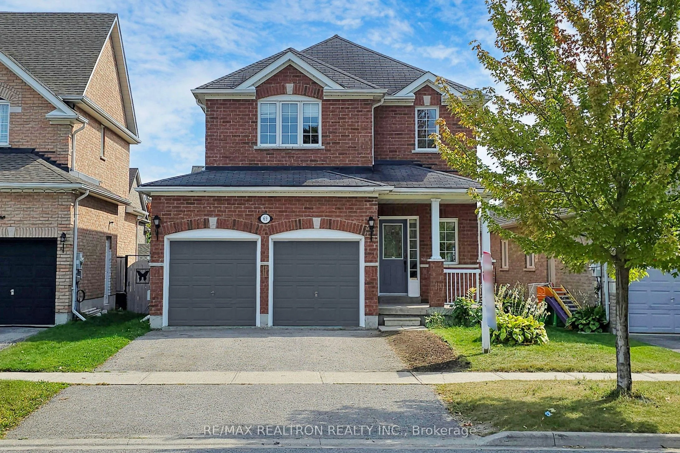 69 Richmond Park Drive, Georgina, On L4p 0a4