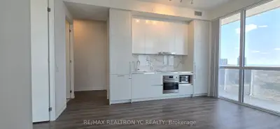 Condo Apartment in Vaughan