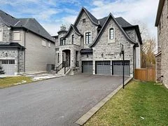 17 PETROLIA Court, Richmond Hill, ON L4C 0C2