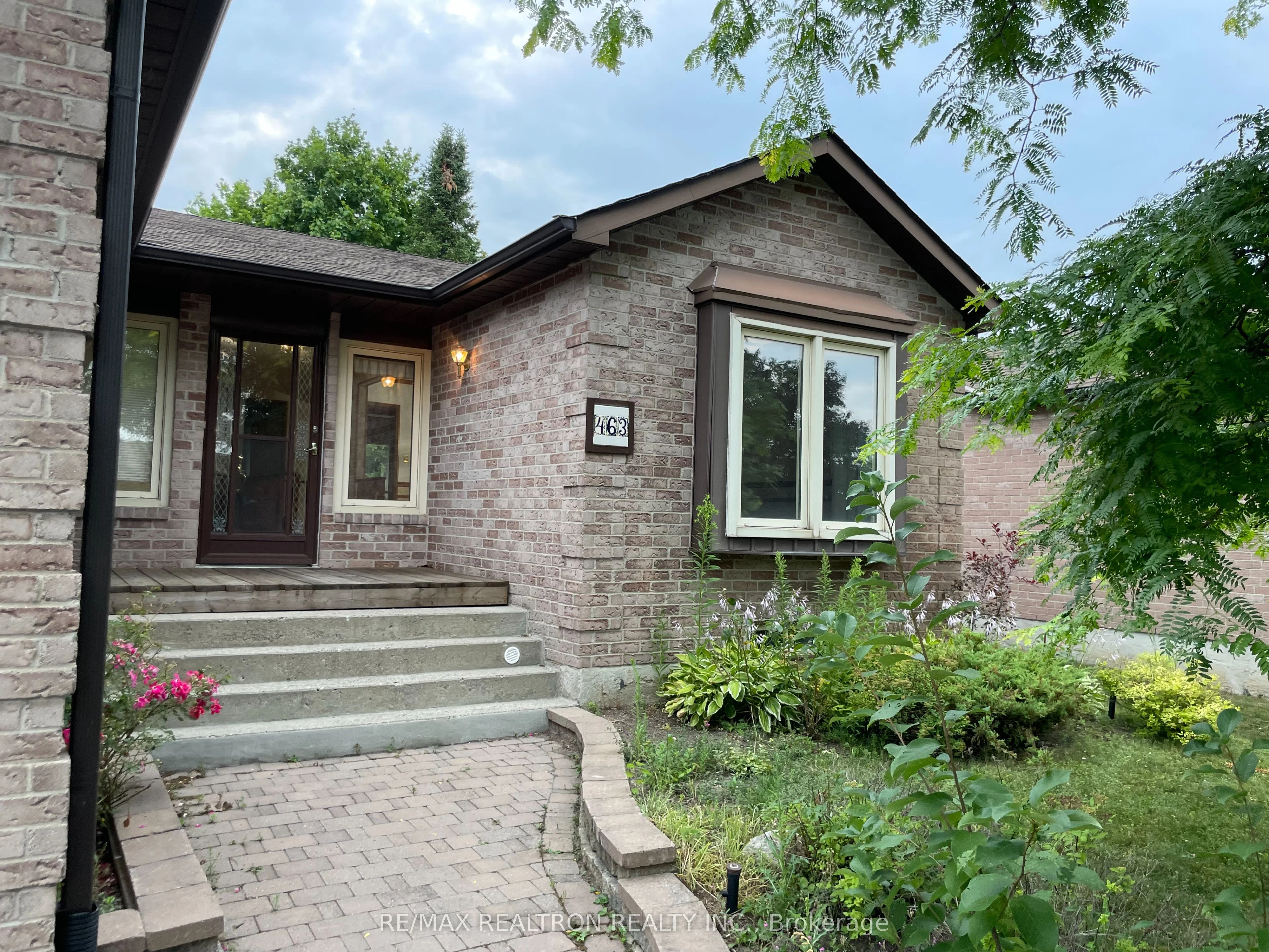 Detached in Newmarket
