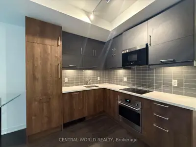 Condo Apartment in Markham
