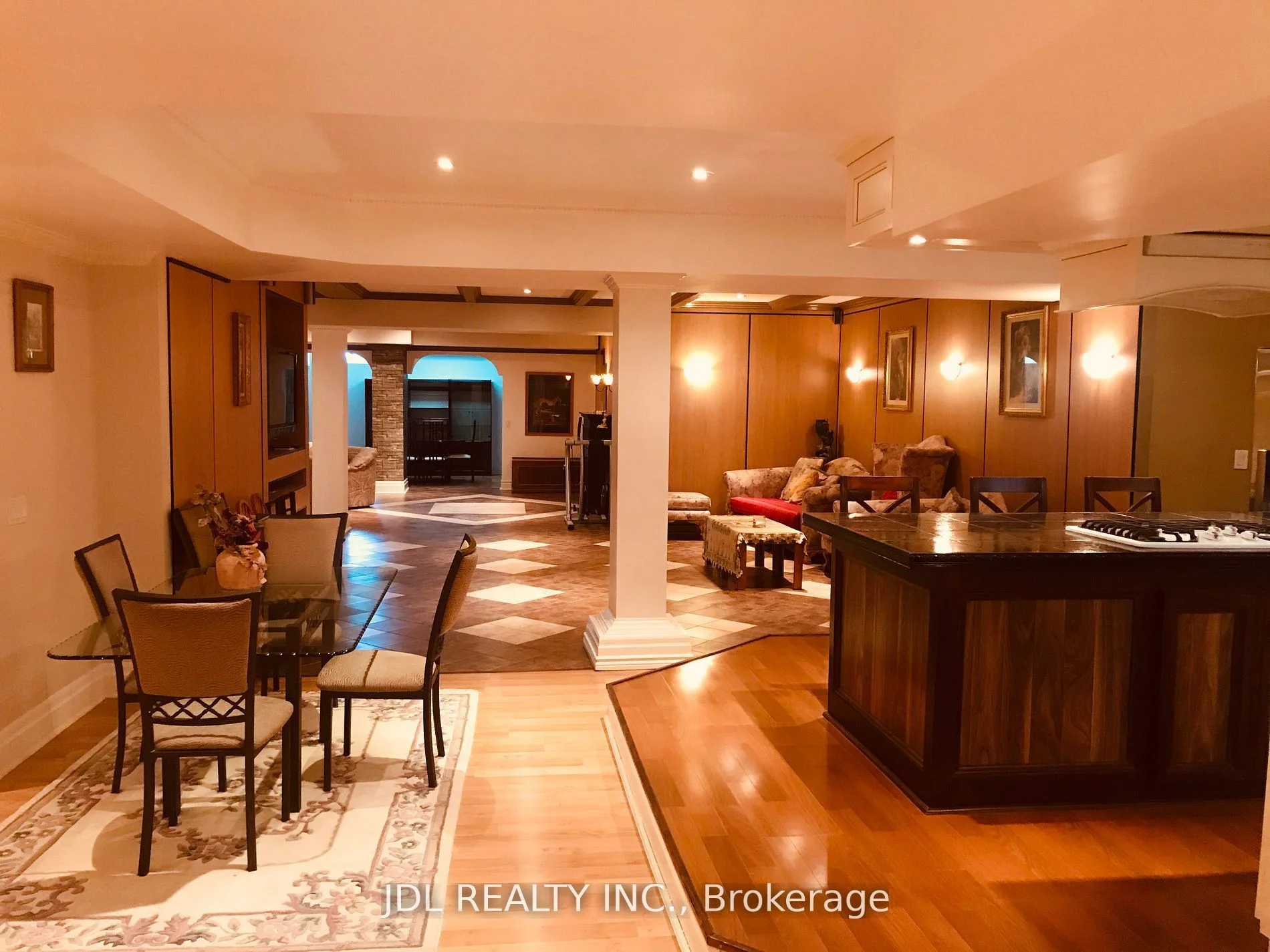 15 Lake Woods Drive, Whitchurch-stouffville, On L4a 1p9
