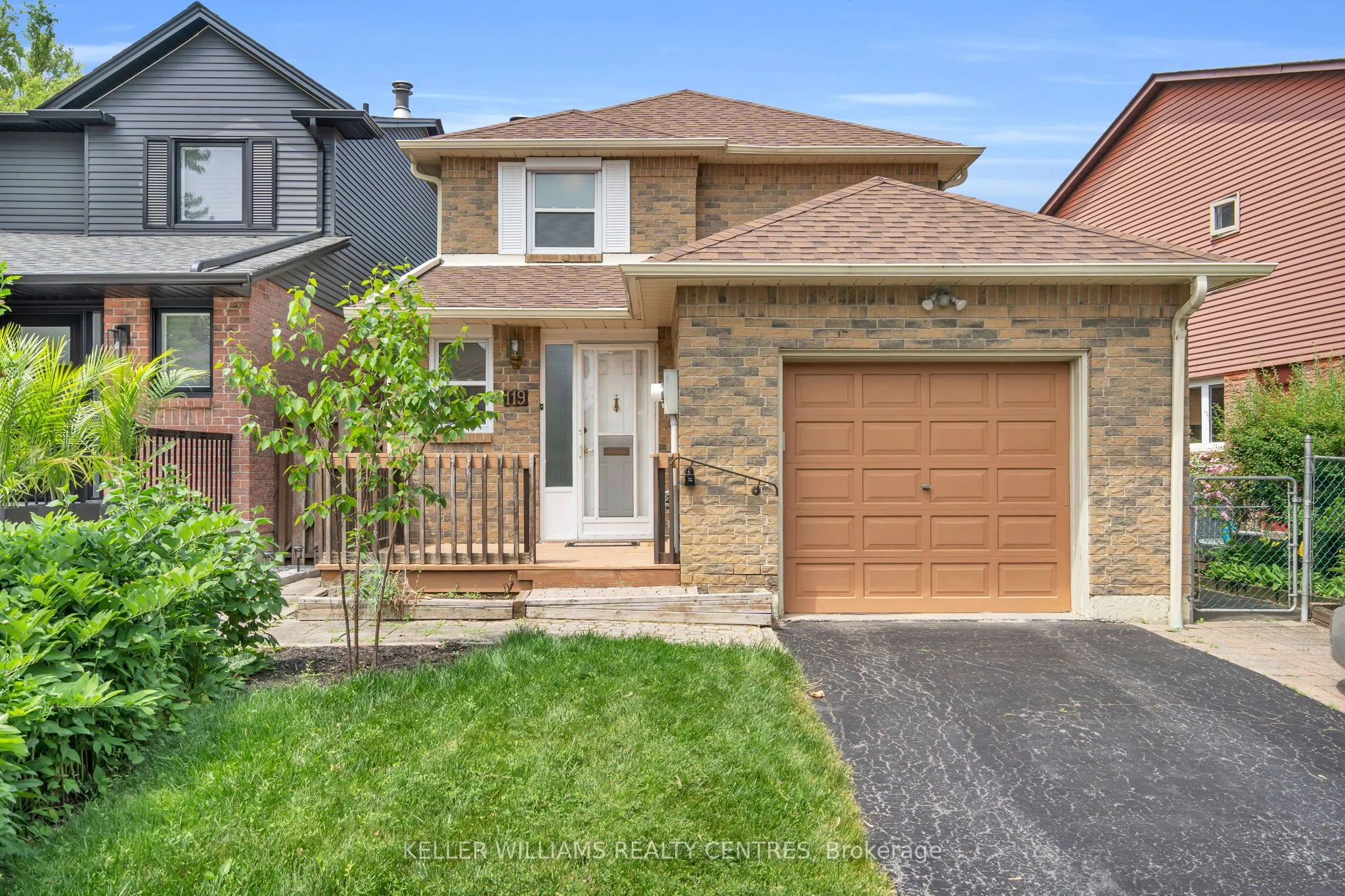 Detached in Aurora