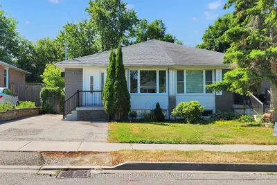 Semi-Detached in Newmarket