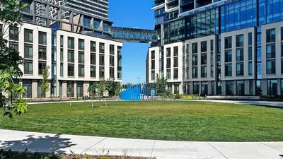 Condo Apartment in Vaughan