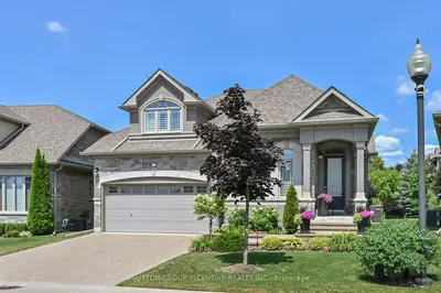 Detached Condo in New Tecumseth