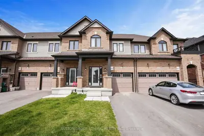 Att/Row/Townhouse in New Tecumseth