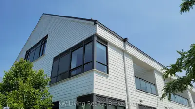 Condo Townhouse in Innisfil