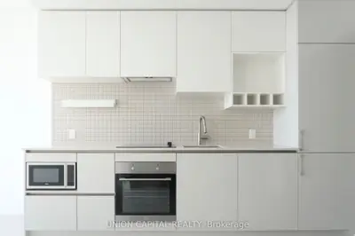 Condo Apartment in Vaughan