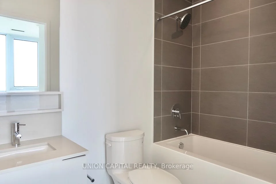 898 Portage Parkway 5305, Vaughan, On L4k 2m7