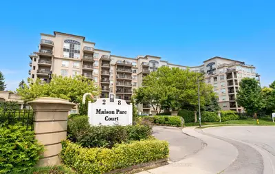 Condo Apartment in Vaughan