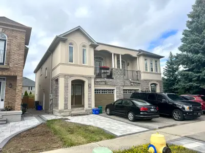 Semi-Detached in Vaughan