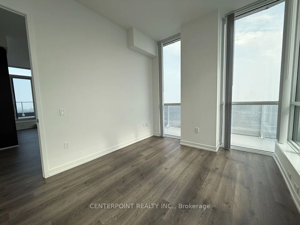 195 Commerce Street PH103, Vaughan, ON L4K 0P9