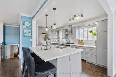Link in Bradford West Gwillimbury