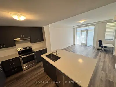 Condo Townhouse in Richmond Hill