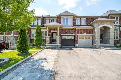 Att/Row/Townhouse in Markham