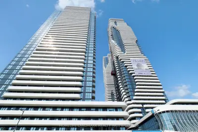 Condo Apartment in Vaughan