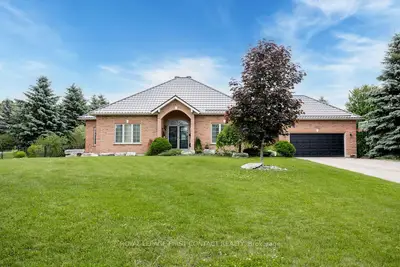 Detached in Essa