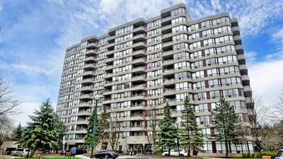 Condo Apartment in Vaughan