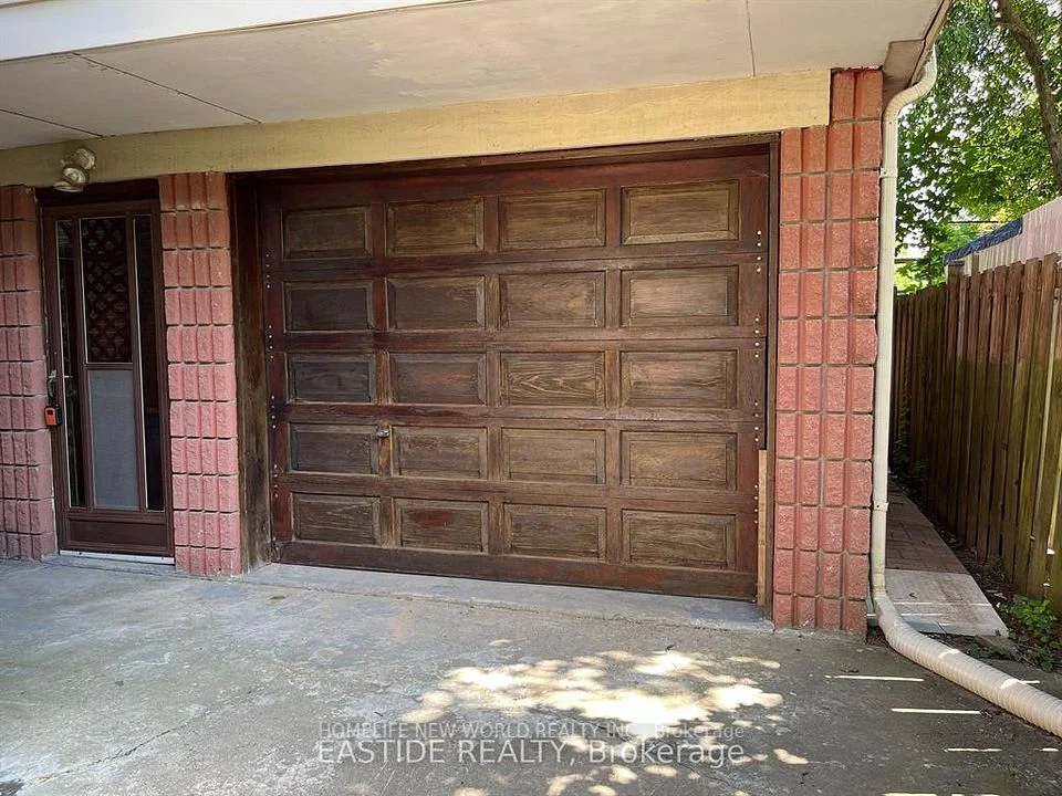 516 Lynett Crescent Garden suite, Richmond Hill, ON L4C 2V9