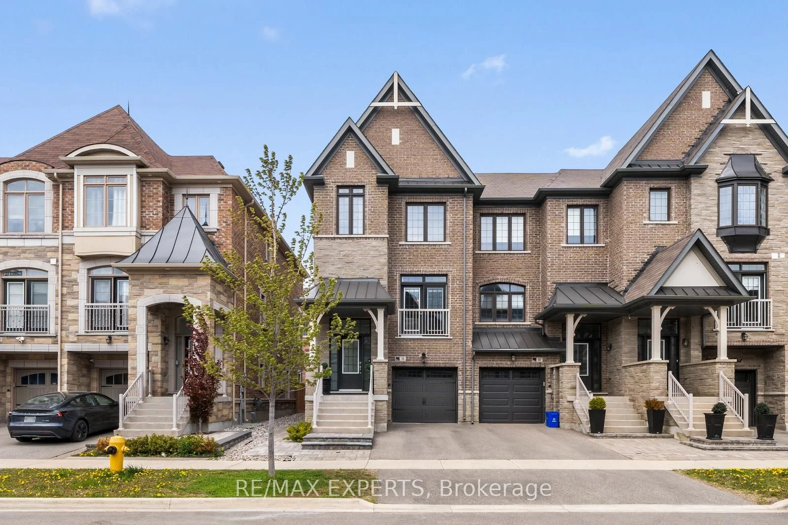 Att/Row/Townhouse in Vaughan
