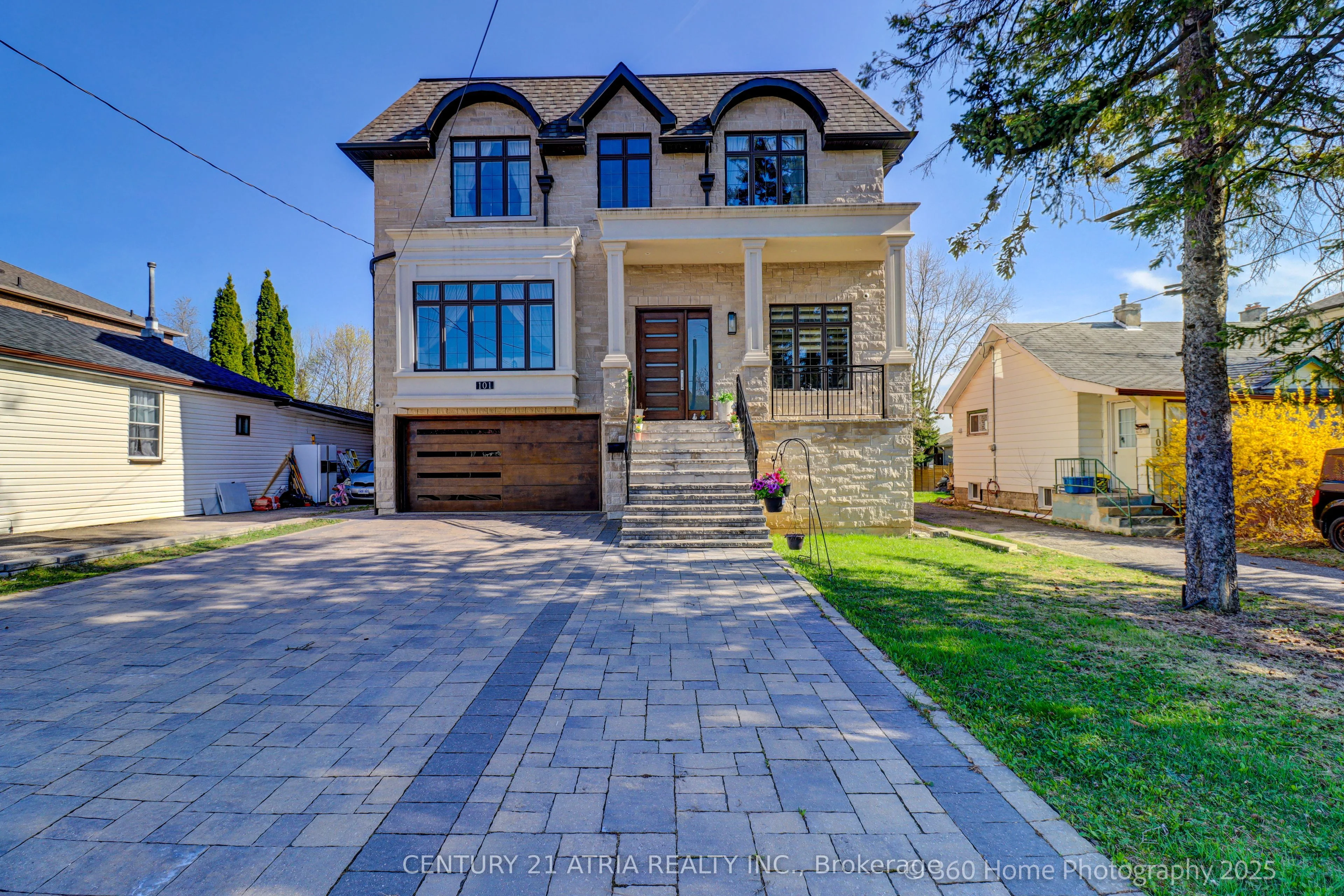 Detached in Richmond Hill