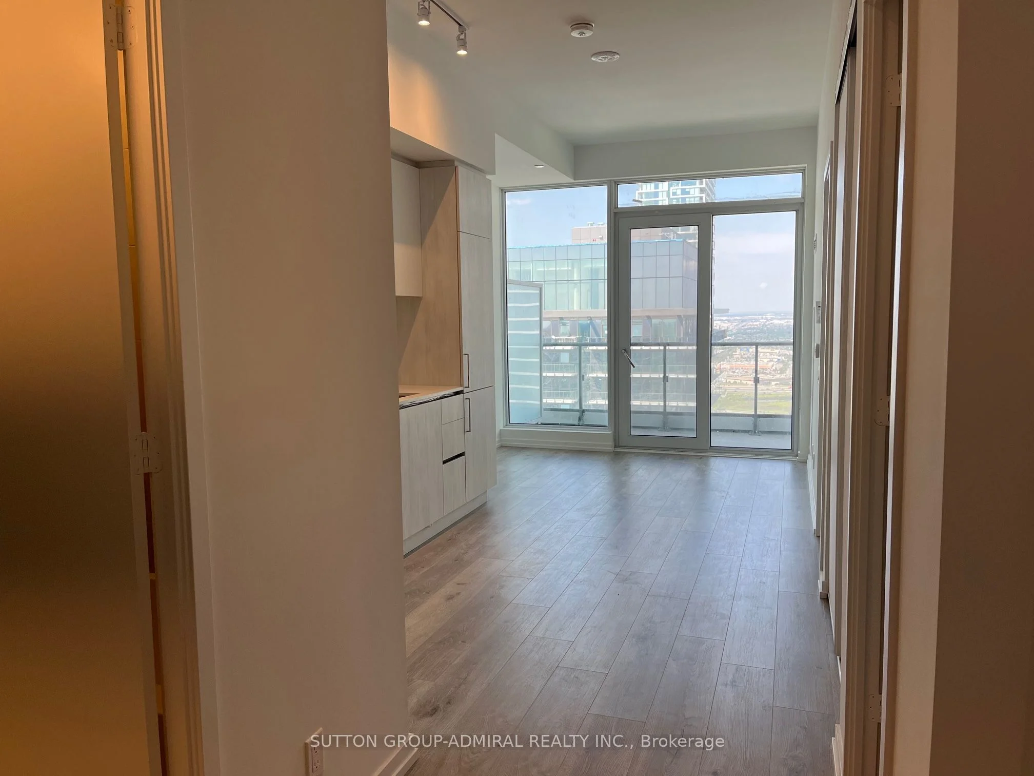 7890 Jane Street 4005, Vaughan, ON L4K 0K9
