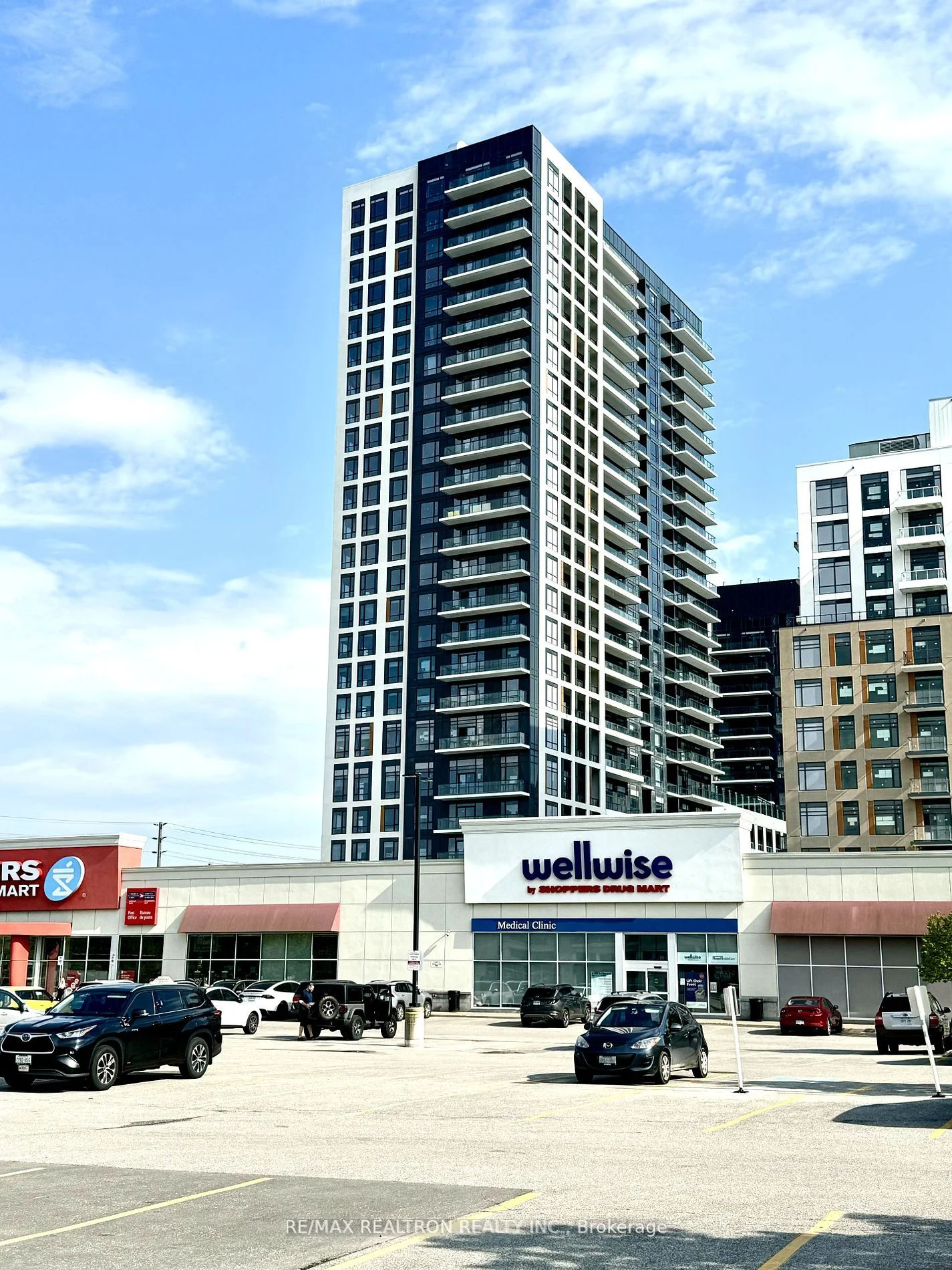 Condo Apartment in Vaughan