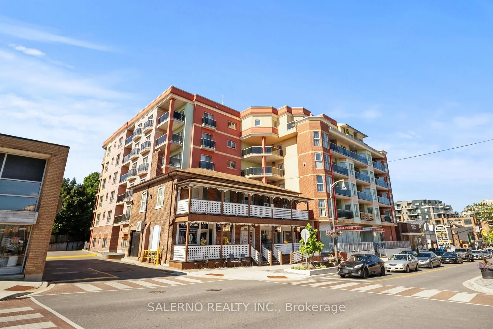 Condo Apartment in Vaughan
