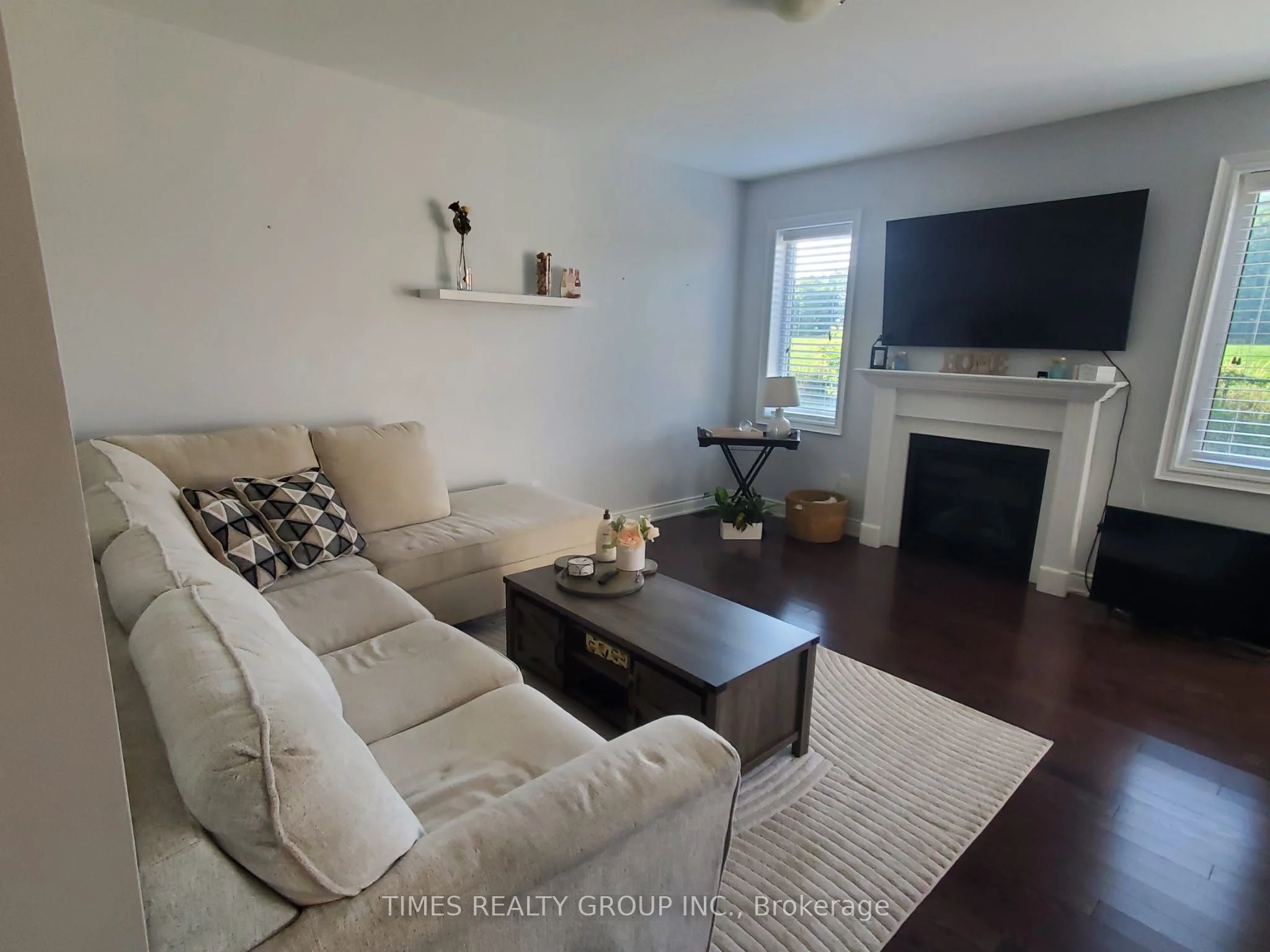 34 Festival Court, East Gwillimbury, ON L9N 0N8