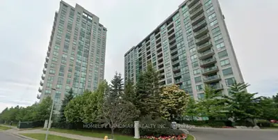Condo Apartment in Vaughan