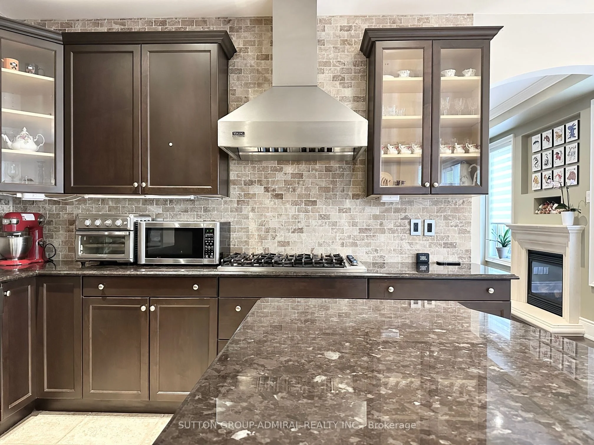 15 Roderick Court, Richmond Hill, ON L4E 0B4