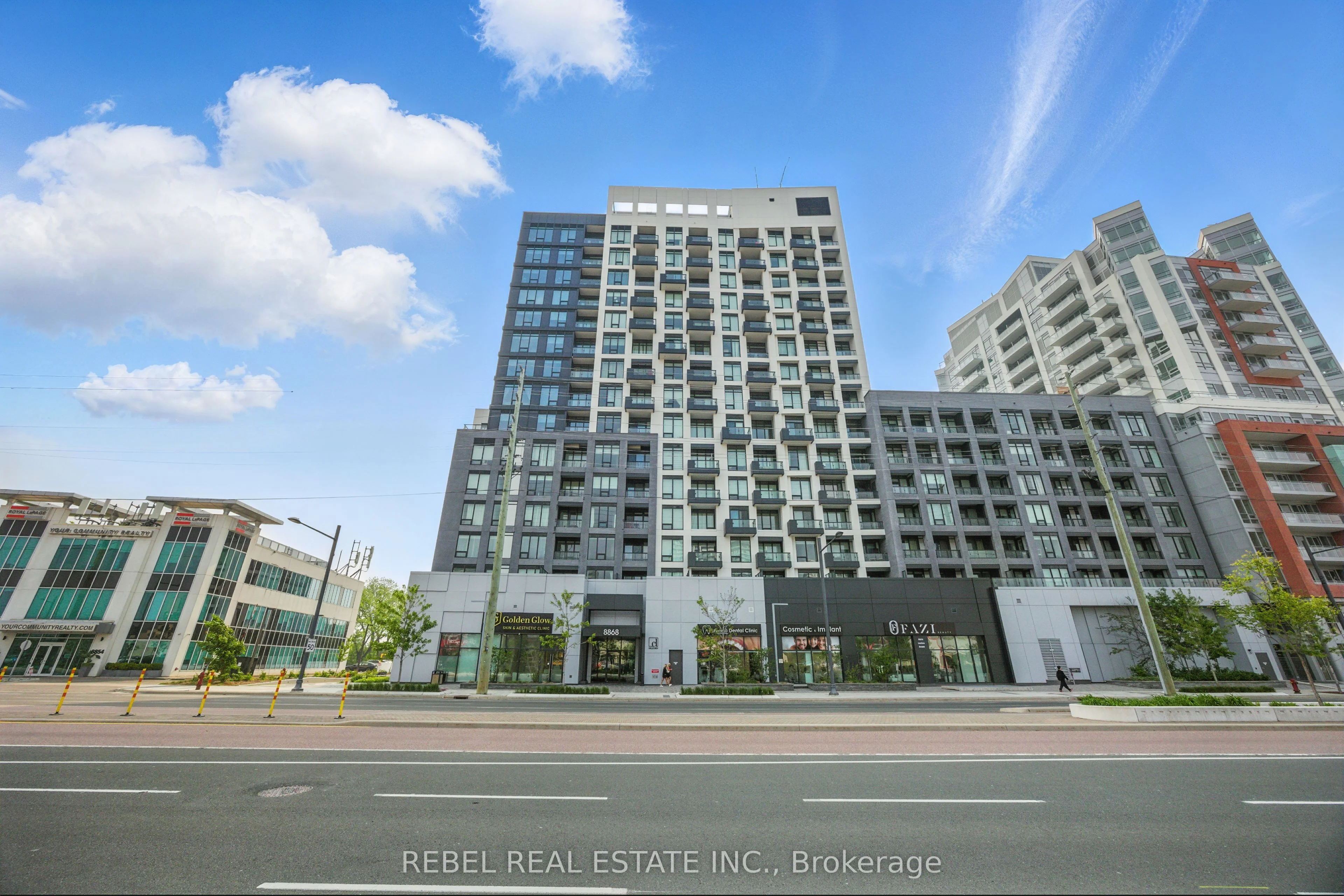 Condo Apartment in Richmond Hill