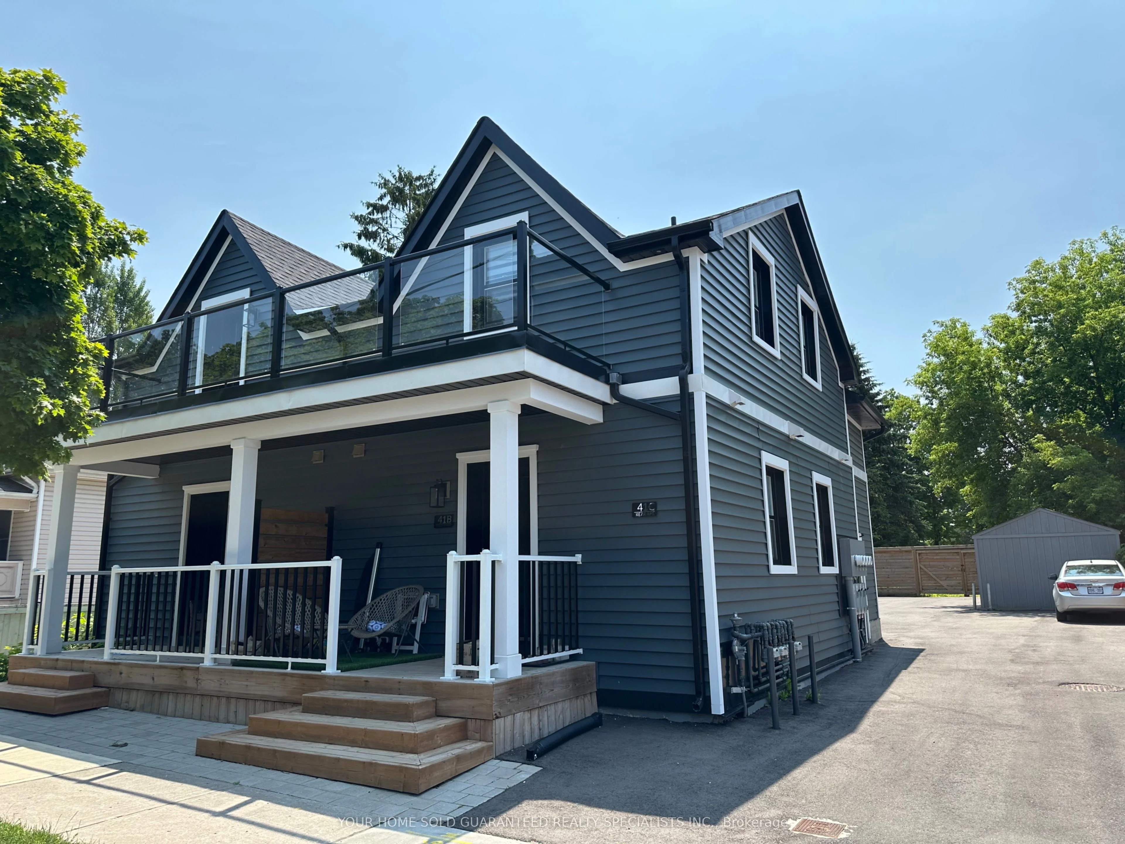 Triplex in Aurora
