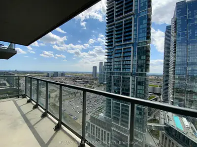 Condo Apartment in Vaughan