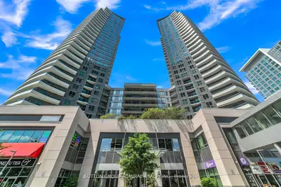 Condo Apartment in Markham